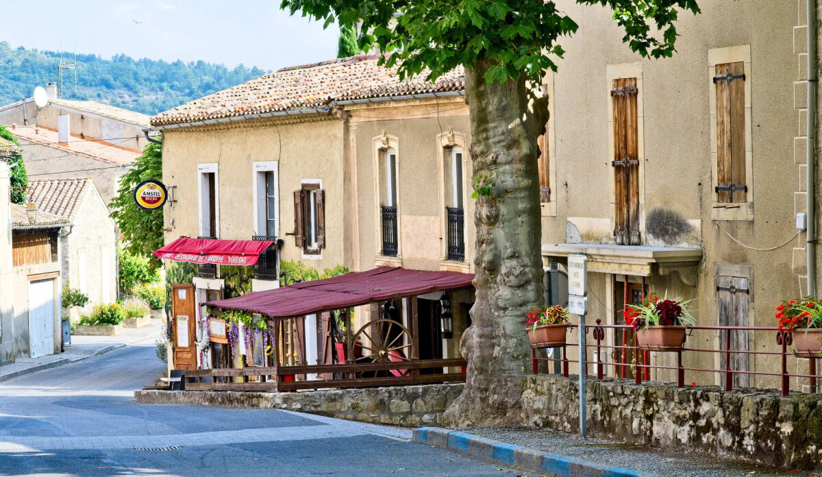 Skal du vælge pakkerejse eller planlæg-selv, når turen går til Sydfrankrig
